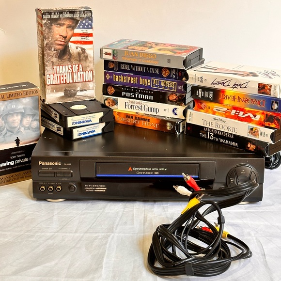 Panasonic VCR player &VHS tapes movies bundles - Picture 2 of 16